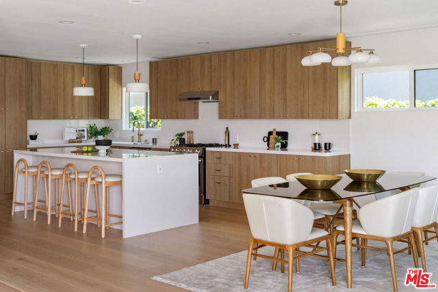 4731 Don Miguel Drive, Los Angeles CA: https://media.crmls.org/mediaz/98bb2e40-c6fa-4259-91db-c0f9c348a78a.jpg
