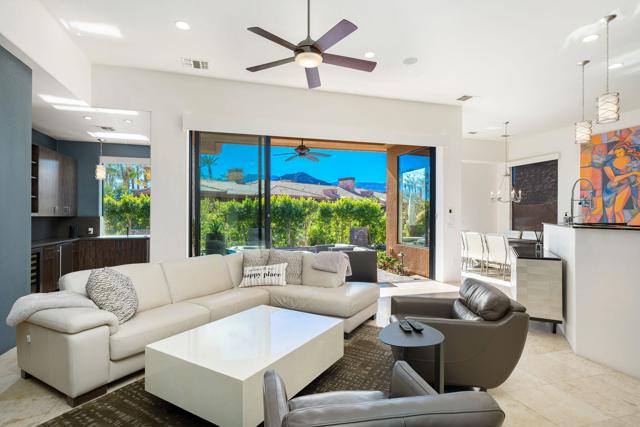 79935 Via Maravilla, La Quinta CA: https://media.crmls.org/mediaz/98bbbeaf-a4b6-41f0-99a0-476c1933901c.jpg