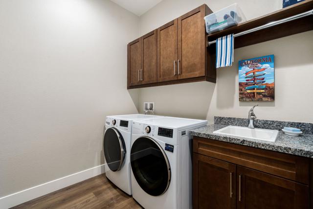 82375 Crane Drive, Indio CA: https://media.crmls.org/mediaz/98bbc7db-a921-4152-a026-5f903882c498.jpg