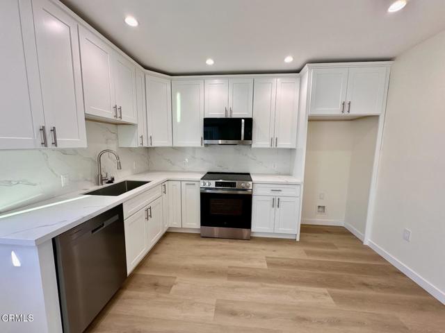 Detail Gallery Image 2 of 8 For 17451 Keswick St, Northridge,  CA 91325 - 1 Beds | 1 Baths