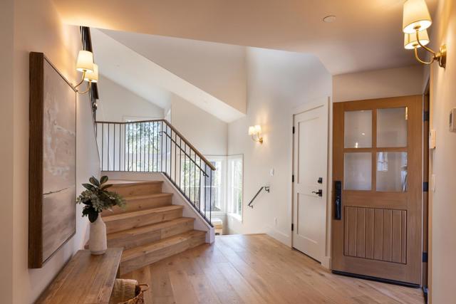 4 Oak Knoll Way, Carmel CA: https://media.crmls.org/mediaz/98bc3b14-d47b-479d-894a-06b38953c1d6.jpg