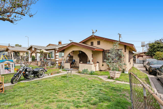 1156 S Alma Avenue, Los Angeles CA: https://media.crmls.org/mediaz/98bc75aa-a323-4b79-b07d-29474cb3fffa.jpg