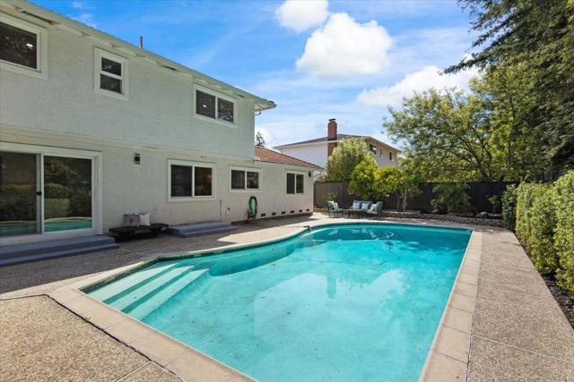 21547 Rosario Avenue, Cupertino CA: https://media.crmls.org/mediaz/98bc79bb-724a-4531-aea2-f4cae0da4a60.jpg