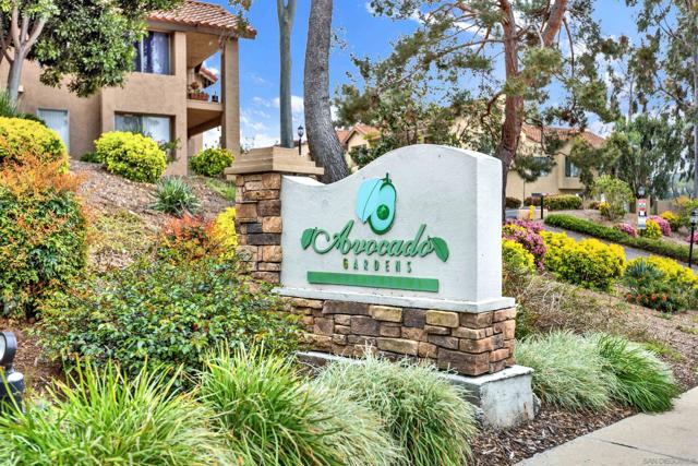 1122 Grape St, San Marcos CA: https://media.crmls.org/mediaz/98bc7d9f-0070-42f5-b92a-3e84d051a4cd.jpg