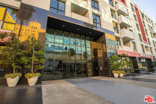 1234 Wilshire Boulevard, Los Angeles CA: https://media.crmls.org/mediaz/98bd37a8-674a-44b9-850c-b3ddc4461efe.jpg