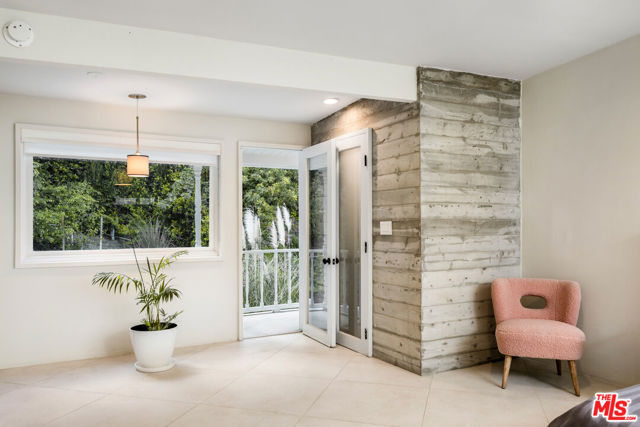 3027 Franklin Canyon Drive, Beverly Hills CA: https://media.crmls.org/mediaz/98bd730c-62d7-4804-9f18-b3848b4242f7.jpg