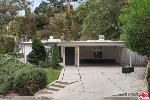 2250 Sunset Crest Drive, Los Angeles, California 90046, 3 Bedrooms Bedrooms, ,2 BathroomsBathrooms,Single Family Residence,For Sale,Sunset Crest,24470855