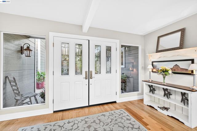 10700 Foothill Rd, Sunol CA: https://media.crmls.org/mediaz/98be409a-6359-4863-a44d-5ca35bc0e729.jpg