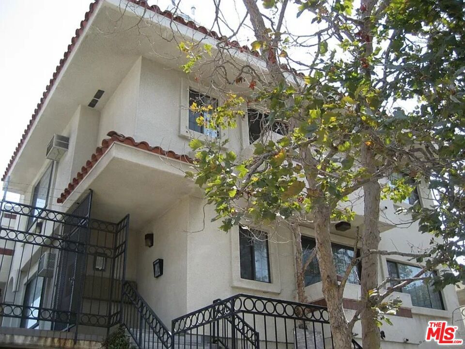 3648 Motor Avenue #103