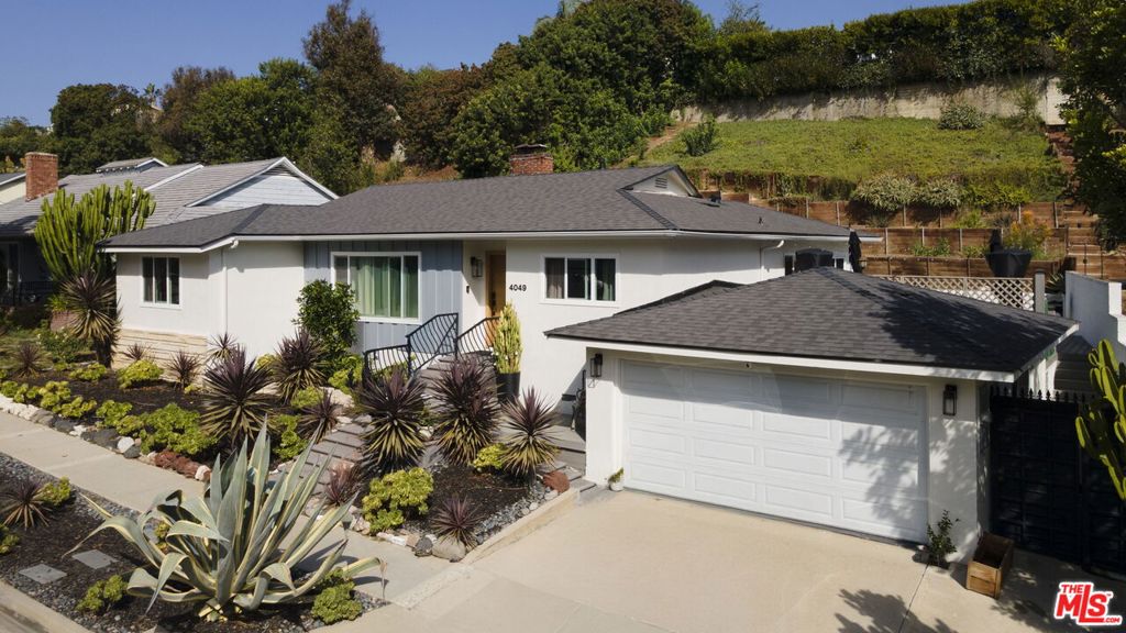 4049 Fairway Boulevard