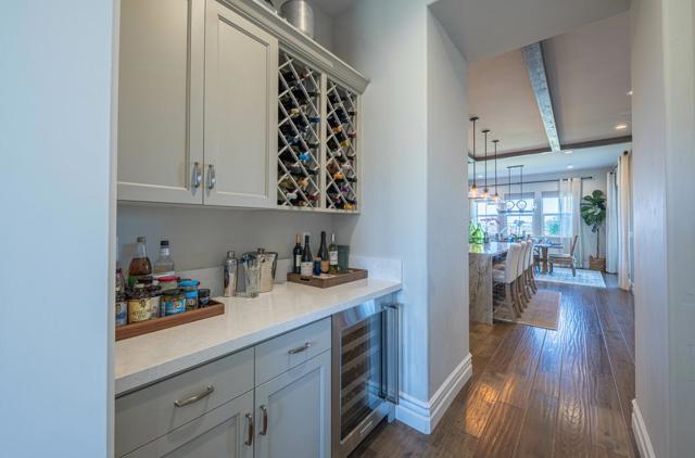 2967 Garnet Way, Marina CA: https://media.crmls.org/mediaz/98c1c9ef-8a25-4239-b8e1-4b90129a4bdc.jpg
