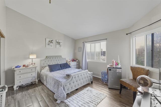 Detail Gallery Image 15 of 17 For 320 Rolling Hills Ln, San Marcos,  CA 92069 - 3 Beds | 2 Baths