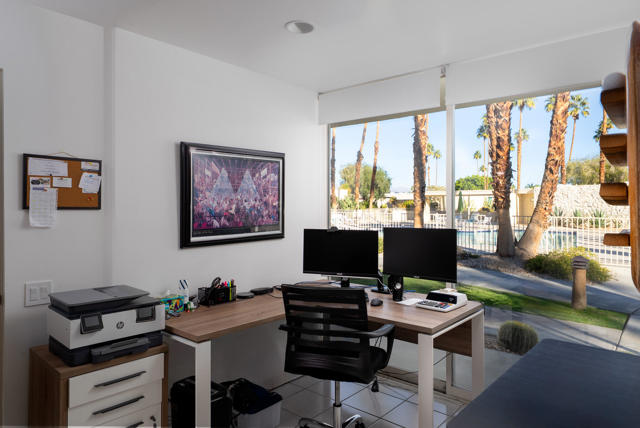 337 Westlake Terrace, Palm Springs CA: https://media.crmls.org/mediaz/98c231d4-a901-4283-b888-b8d5127c57a7.jpg