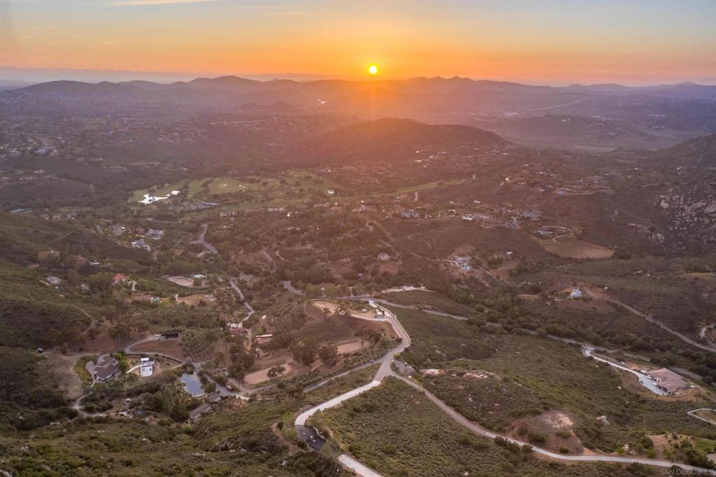 MLS #250030057SD image #22