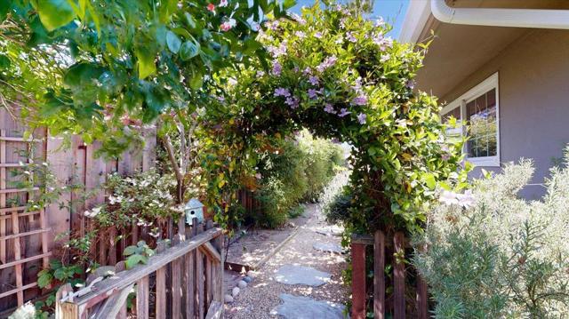 494 Century Drive, Campbell CA: https://media.crmls.org/mediaz/98c25d97-6829-4494-94e6-2892649f9b54.jpg