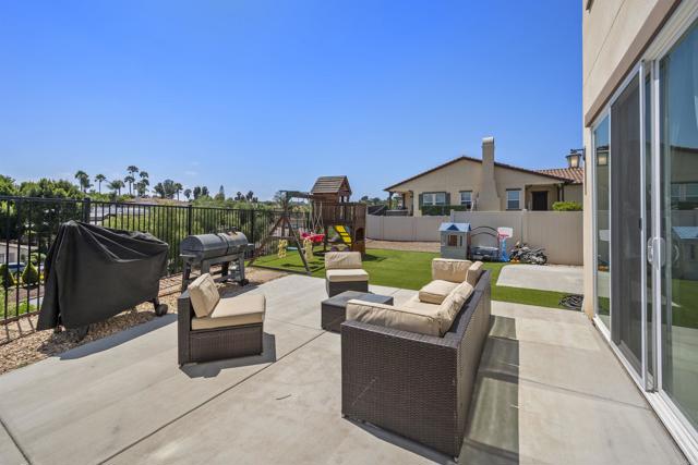 8304 The Grant Place, Bonita CA: https://media.crmls.org/mediaz/98c30ed7-d3b1-41d4-93ed-056e0202e4ce.jpg