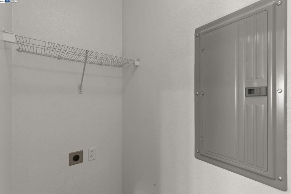 https://media.crmls.org/mediaz/98c364ce-6846-4520-a1ae-5cc822df62b1.jpg?preset=X-Large