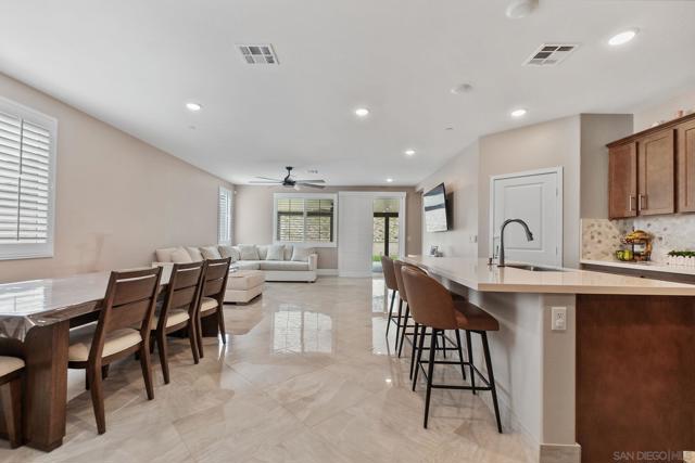 15219 Laguna Ave, Lake Elsinore CA: https://media.crmls.org/mediaz/98c3a3ce-72fa-4316-afa8-42ff1c3257ee.jpg