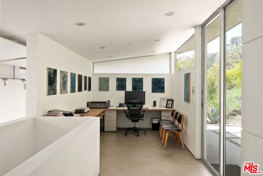 Thumbnail 26