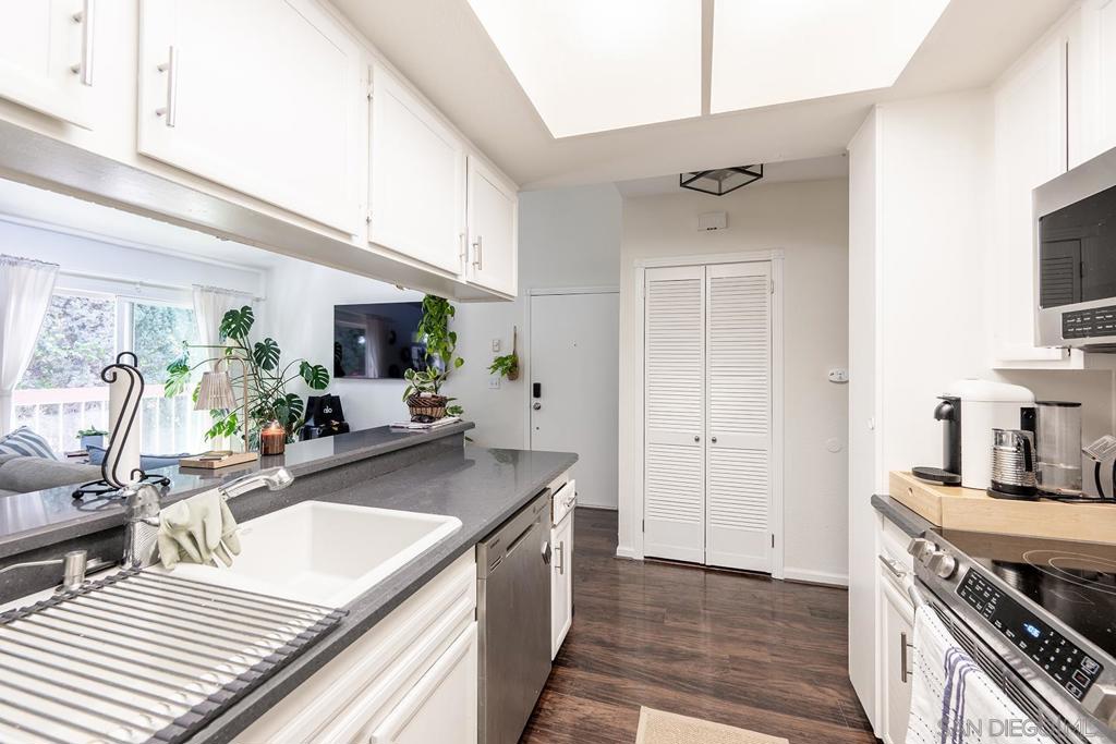 4211 Iowa St - photo 8