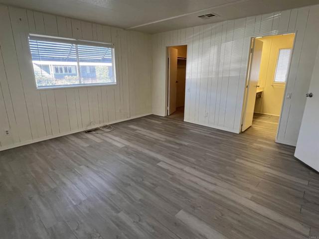 3535 Linda Vista Drive, San Marcos CA: https://media.crmls.org/mediaz/98c4230e-ab50-4e31-85cf-e2eca42f9602.jpg