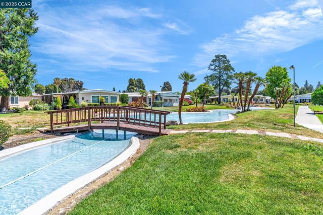 2113 Dalis Drive, Concord CA: https://media.crmls.org/mediaz/98c48c21-56b5-484a-809f-ae4c15b83de2.jpg