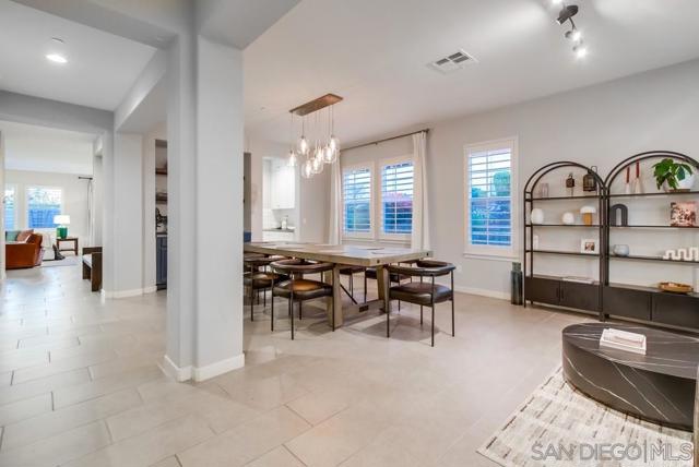 Image 14 of 75 For 9221 Helix Mesa Way