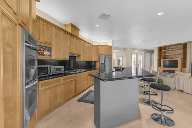 Image 9 of 35 For 2438 S Caliente Drive