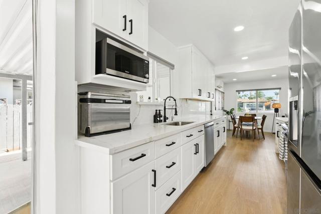 4862 Kesling Ct, San Diego CA: https://media.crmls.org/mediaz/98c5afd3-8ee5-4bf5-a8e5-faced660643e.jpg