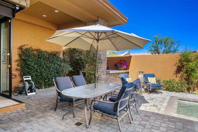 50240 Via Amante, La Quinta CA: https://media.crmls.org/mediaz/98c64f67-68c9-43c1-87dc-04edae1dab9f.jpg
