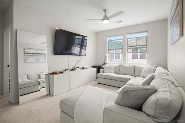 1257 Calle Datura, Chula Vista CA: https://media.crmls.org/mediaz/98c6805b-cce3-4c97-a8c0-0062b27be646.jpg