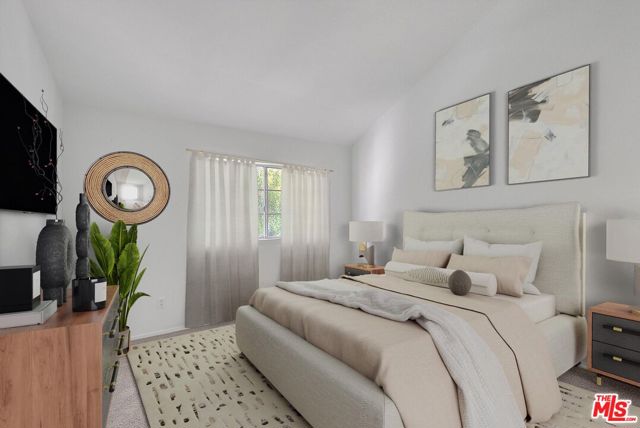 8741 Darby Avenue, Northridge CA: https://media.crmls.org/mediaz/98c74ba6-6b27-4258-b282-a41e1bd9a650.jpg