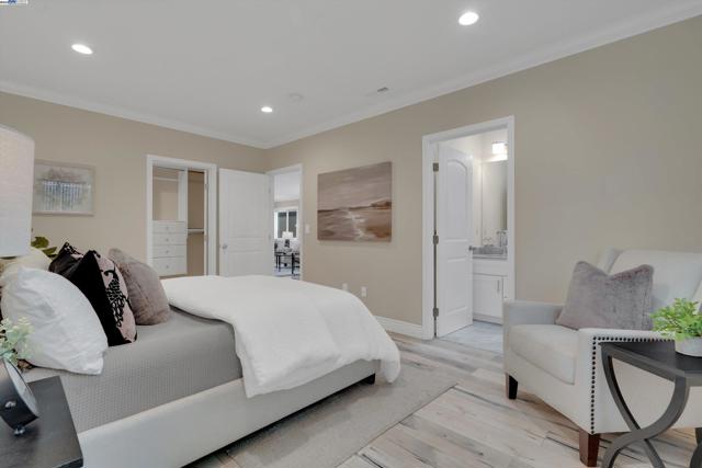 4433 Fair Ave, Oakland CA: https://media.crmls.org/mediaz/98c7bc7f-55dc-4df0-928b-9a0b45de3205.jpg