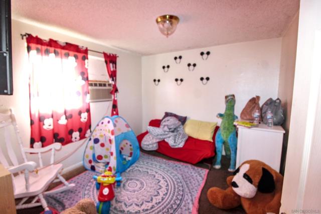 629 Pitman St, Escondido CA: https://media.crmls.org/mediaz/98c936a0-9170-45d0-a98c-3e7bac34d6fb.jpg