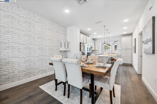 3933 Eminence St, Dublin CA: https://media.crmls.org/mediaz/98caea85-c88f-4806-bca1-fa9d2921b1df.jpg