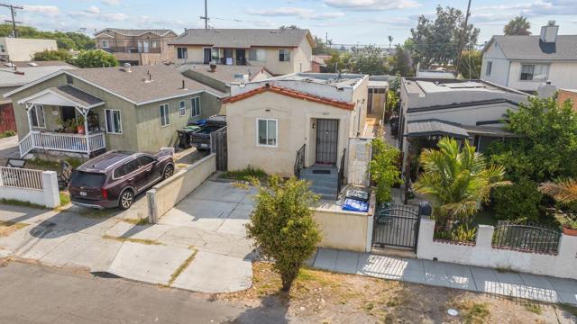3655 44Th Street, San Diego CA: https://media.crmls.org/mediaz/98cb1c4e-a842-4710-a4b0-381586dabf32.jpg