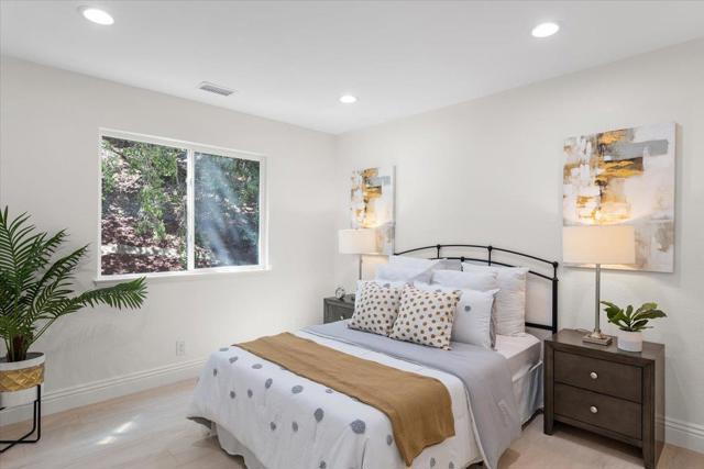 Image 23 of 54 For 10387 Avenida Lane