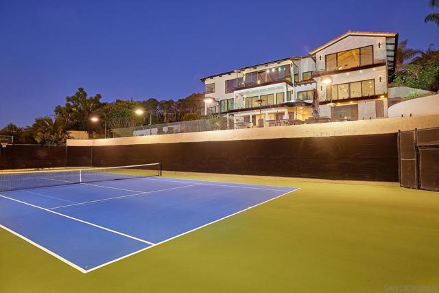 7117 Obelisco Cir, Carlsbad CA: https://media.crmls.org/mediaz/98ce0fa3-a7cc-47b3-984b-db4208626750.jpg
