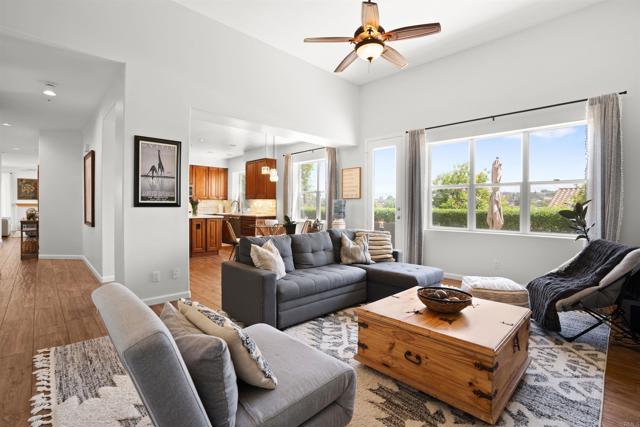 Detail Gallery Image 21 of 67 For 1957 Cresthaven Dr, Vista,  CA 92084 - 4 Beds | 3 Baths