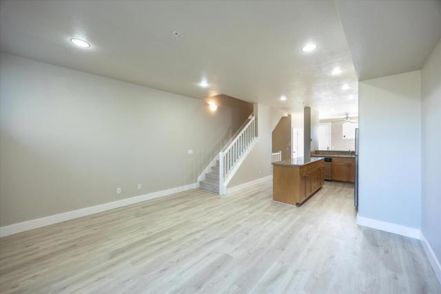 Image 8 of 23 For 234 City Center Drive