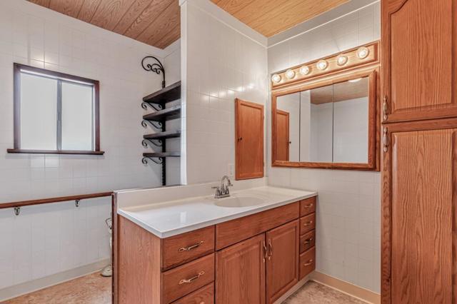 200 Burnett Avenue, Morgan Hill CA: https://media.crmls.org/mediaz/98cf9f52-e80b-4234-8f08-986d2f2304af.jpg