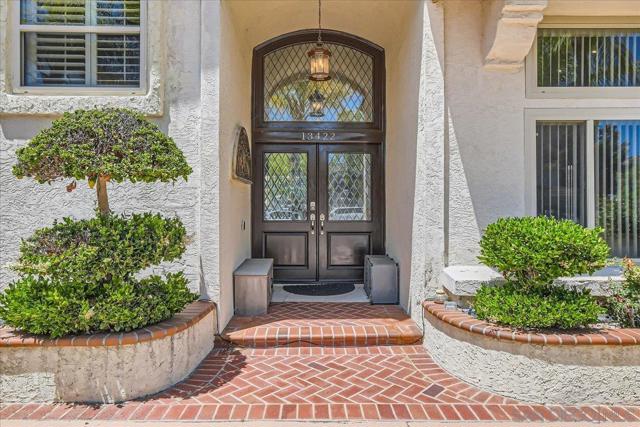13422 Little Dawn Ln, Poway CA: https://media.crmls.org/mediaz/98d29388-1e1d-46c7-89a3-8936596a4141.jpg
