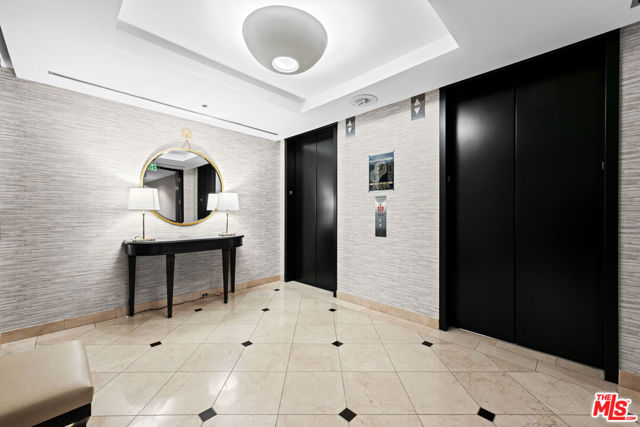 10430 Wilshire Boulevard, Los Angeles CA: https://media.crmls.org/mediaz/98d2cd6d-ebf1-44a1-a069-83b51fcee1a8.jpg