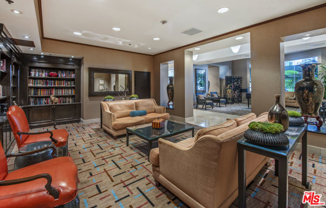 10724 Wilshire Boulevard, Los Angeles CA: https://media.crmls.org/mediaz/98d45bd3-230f-4a95-ad1b-25115f658240.jpg