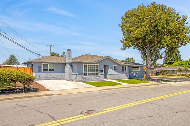 666 Fairlane Avenue, Santa Clara CA: https://media.crmls.org/mediaz/98d4b476-ebde-4106-a712-0ff5ad9fa253.jpg