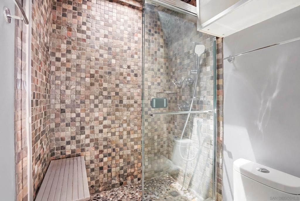 1615 Hotel Circle S - photo 11