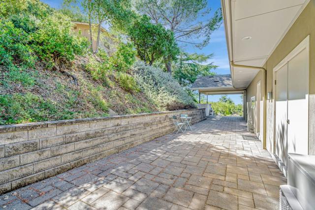 15010 Larga Vista Drive, Los Gatos CA: https://media.crmls.org/mediaz/98d5b532-0b66-480b-979a-d70c5ab30ac9.jpg