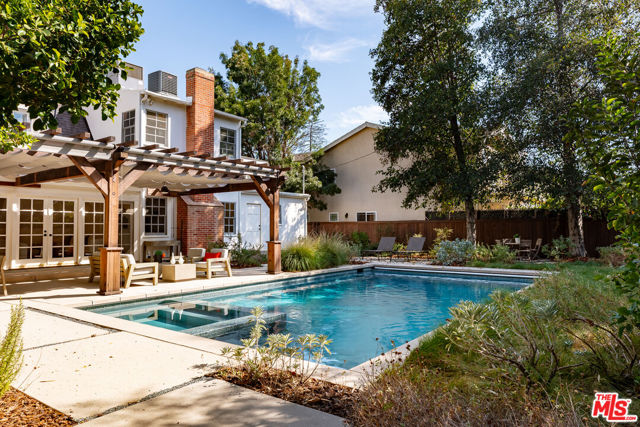 4343 Bellaire Avenue photo 4