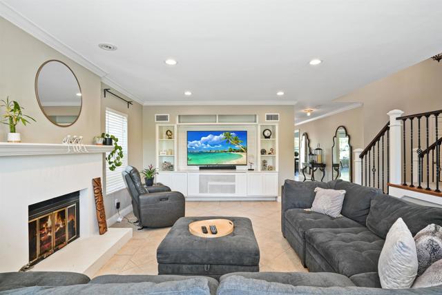 42608 Remora St, Temecula CA: https://media.crmls.org/mediaz/98d6a47d-2ff1-43bc-9f41-83e8c521355c.jpg