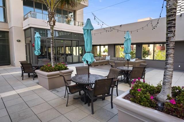 550 Front St, San Diego CA: https://media.crmls.org/mediaz/98d6f631-a29f-4df7-a274-cb1ca9b68a06.jpg